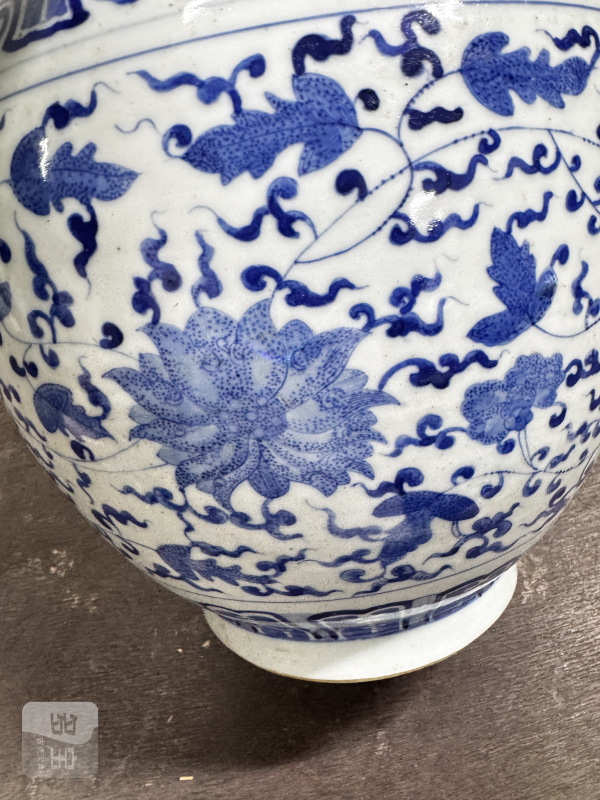 清 青花缠枝莲纹罐 - 图11